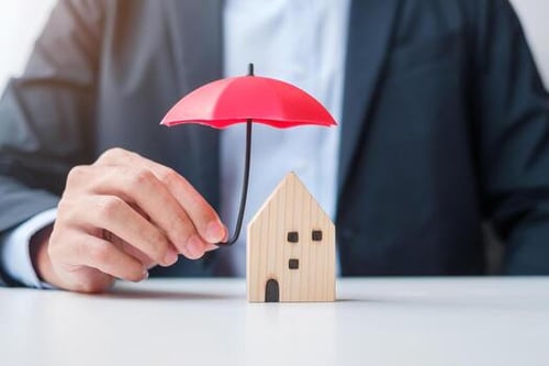 Umbrella insurance coverage for Houston Texas families homeowners and drivers
